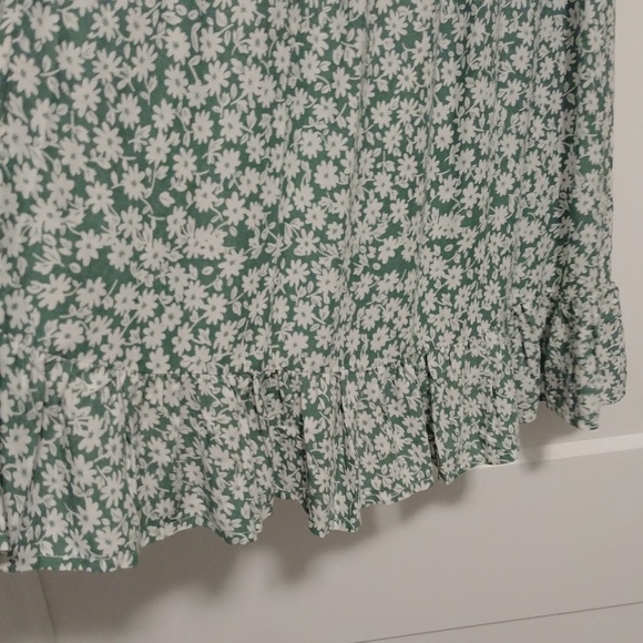 Strapless/Off-shoulder Floral Dress - Picture 3 of 4